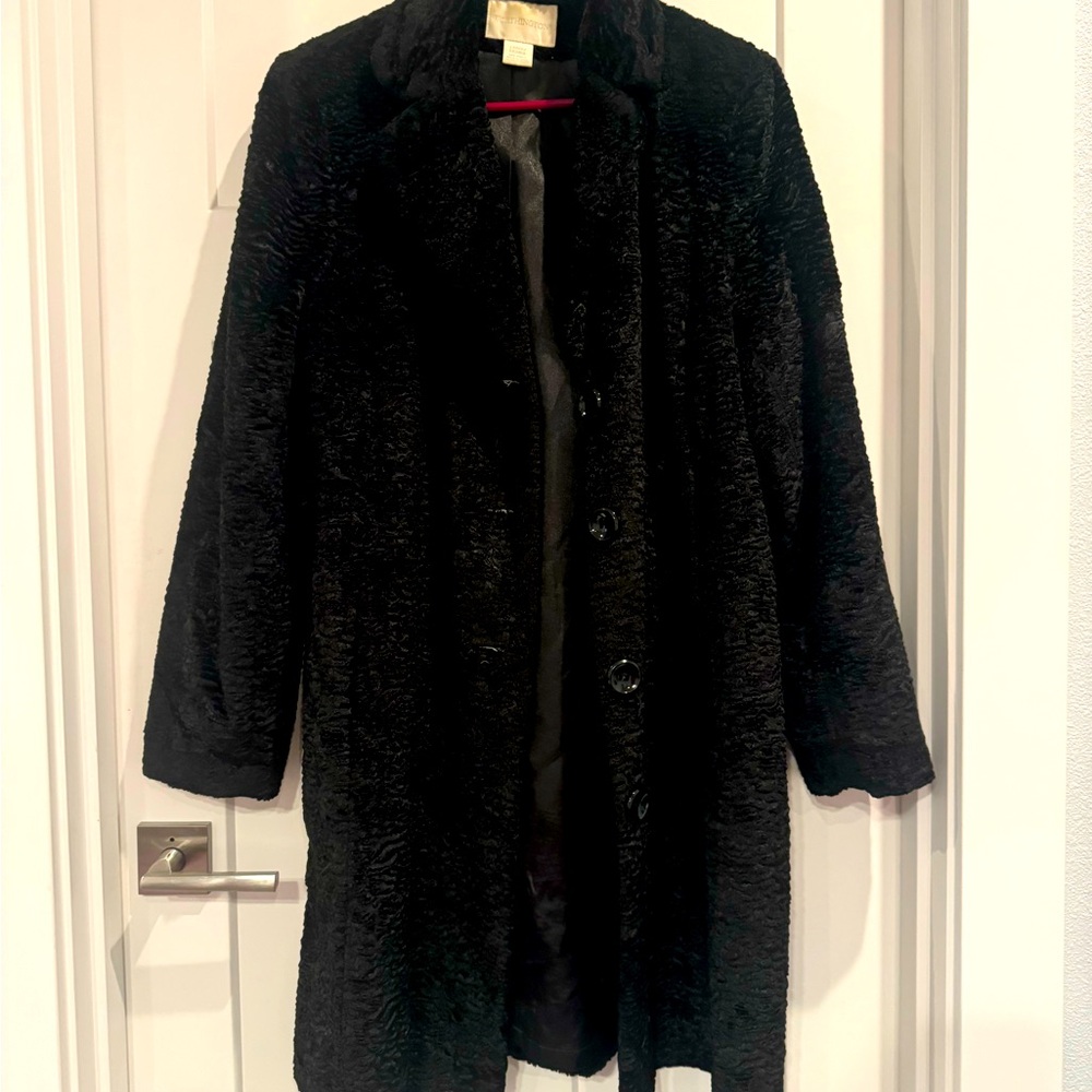 Stylish coat.